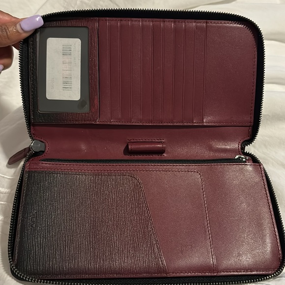 Tumi Ombré Leather Travel Wallet - Picture 3 of 7